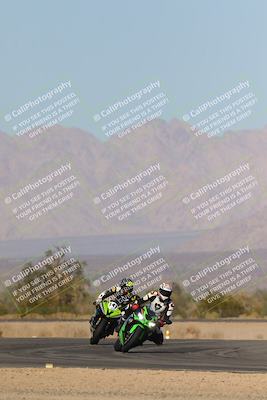 media/Dec-09-2023-SoCal Trackdays (Sat) [[76a8ac2686]]/Turn 4 Set 1 (1120am)/